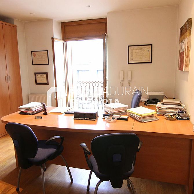 VENTA OFICINA CONVERTIBLE EN VIVIENDA - 11