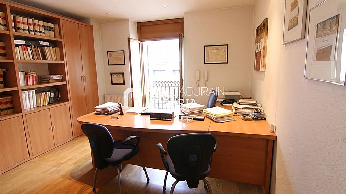 VENTA OFICINA CONVERTIBLE EN VIVIENDA