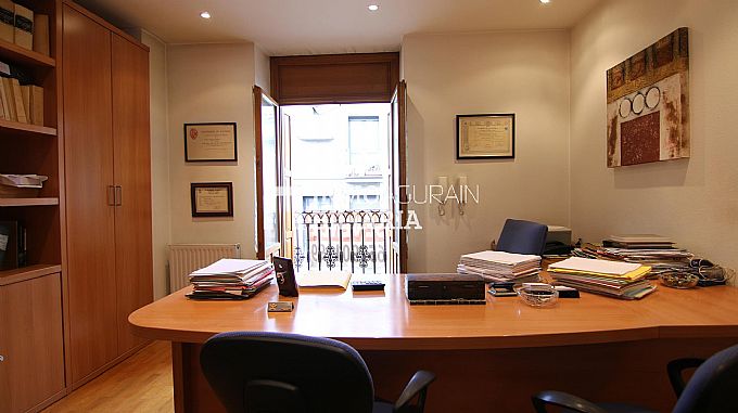 VENTA OFICINA CONVERTIBLE EN VIVIENDA