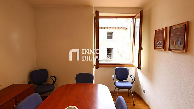 VENTA OFICINA CONVERTIBLE EN VIVIENDA