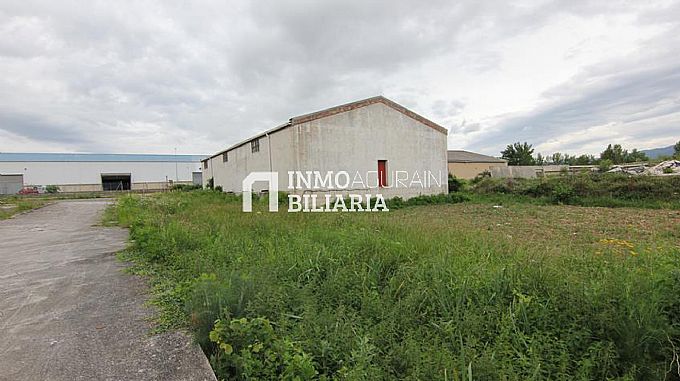 Venta nave industrial aislada en Asparrena