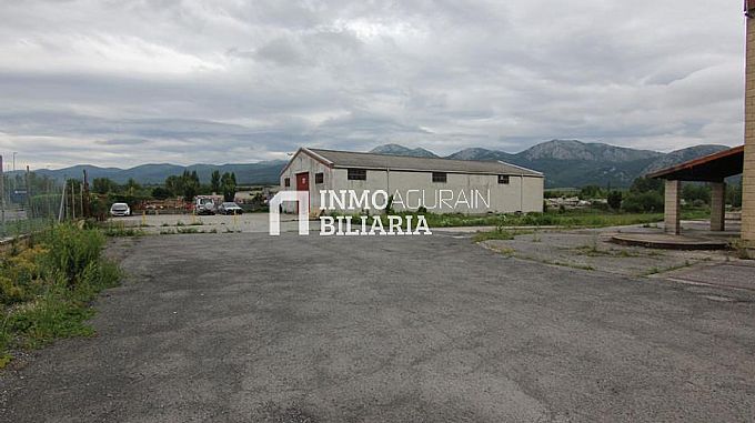 Venta nave industrial aislada en Asparrena