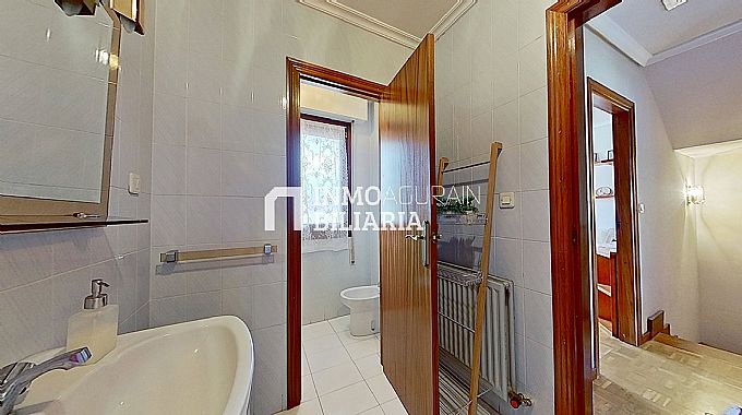 VIVIENDA ADOSADA UNIFAMILIAR EN LAKUNTZA