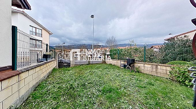 VIVIENDA ADOSADA UNIFAMILIAR EN LAKUNTZA
