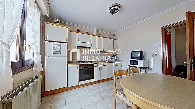 VIVIENDA ADOSADA UNIFAMILIAR EN LAKUNTZA