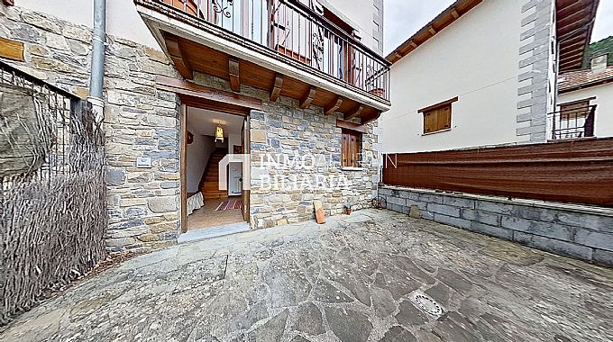 VIVIENDA UNIFAMILIAR PAREADA EN ISABA