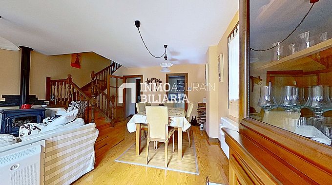 VIVIENDA UNIFAMILIAR PAREADA EN ISABA