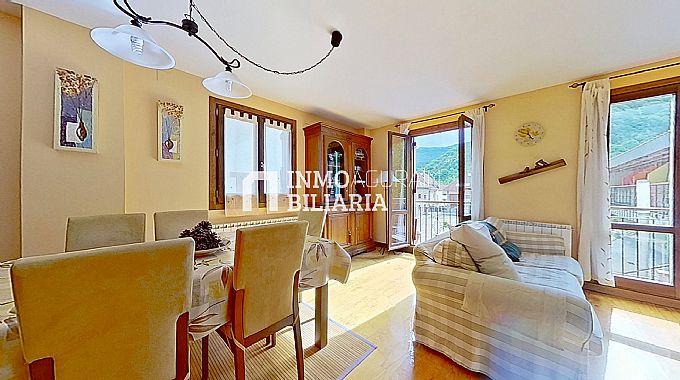 VIVIENDA UNIFAMILIAR PAREADA EN ISABA